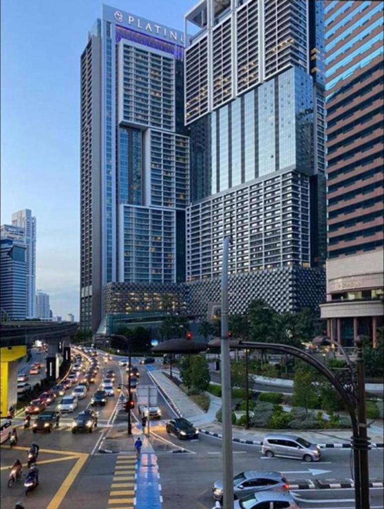 The Platinum Klcc By Infinity Pool Daire Kuala Lumpur Dış mekan fotoğraf