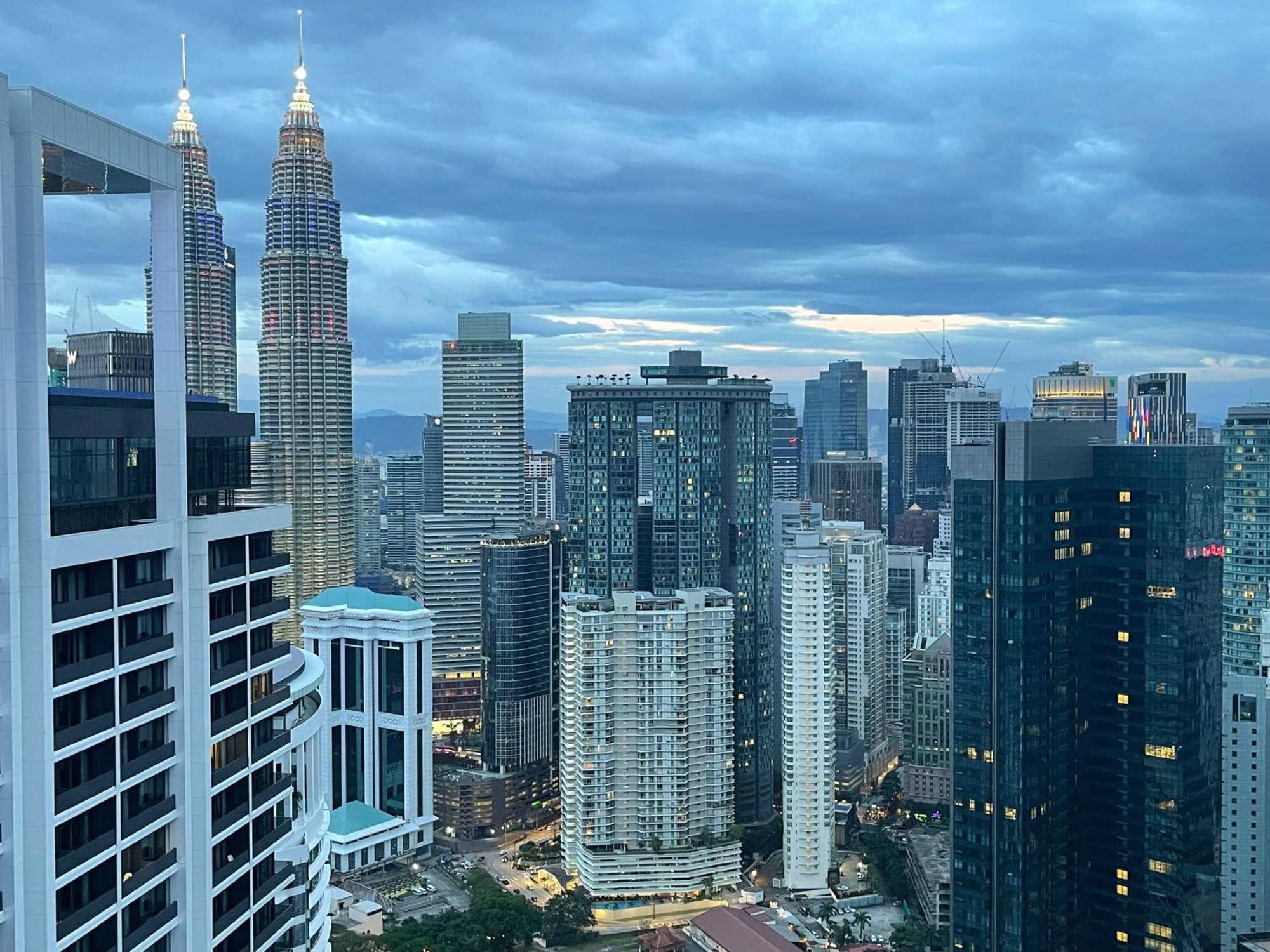 The Platinum Klcc By Infinity Pool Daire Kuala Lumpur Dış mekan fotoğraf